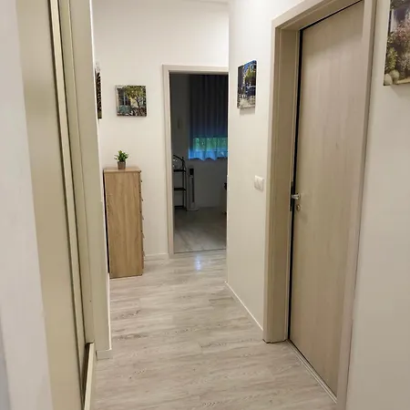 Auora Apartment